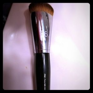 Sephora 66 Press Full Coverage Brush
